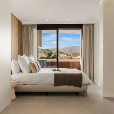 Venta de apartamento en planta media en Nueva Andalucía