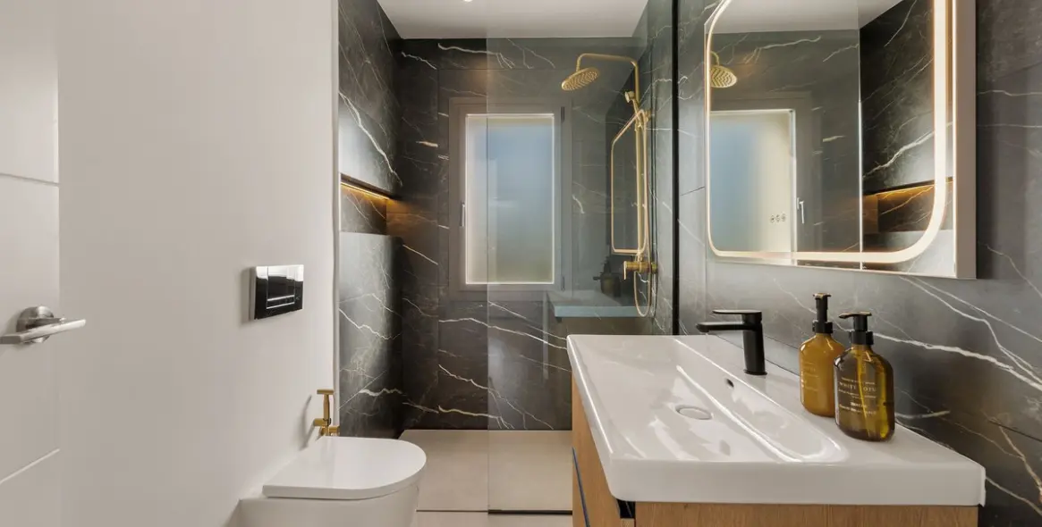 Venta de apartamento en planta media en Nueva Andalucía 8