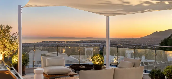 Продажа дома на две семьи в Marbella 0