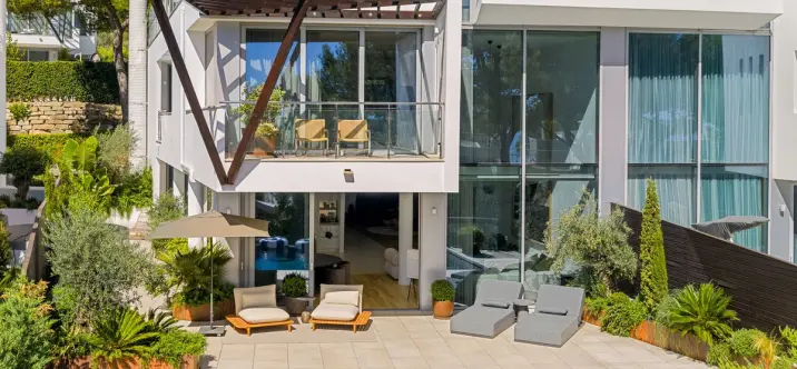 Продажа дома на две семьи в Marbella 1