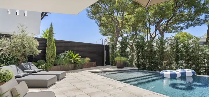 Продажа дома на две семьи в Marbella 2