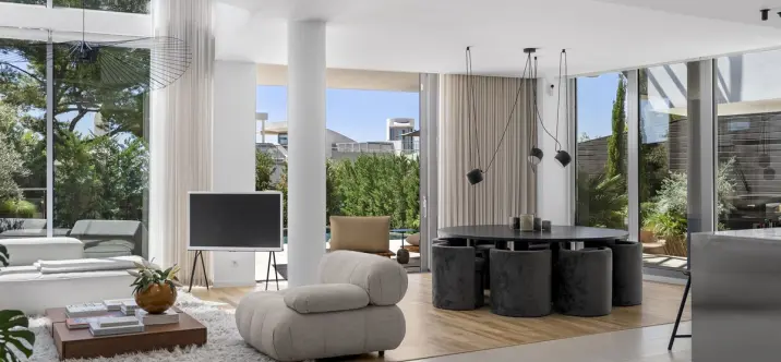 Продажа дома на две семьи в Marbella 3