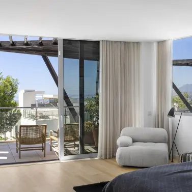 Продажа дома на две семьи в Marbella