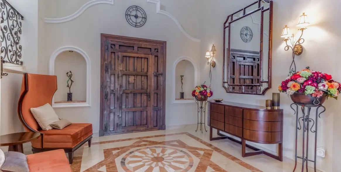 Продажа  отдельно стоящей виллы в Estepona 4