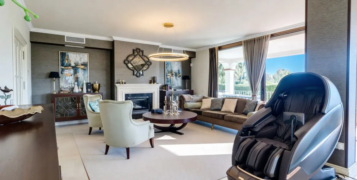 Продажа  отдельно стоящей виллы в Estepona 6