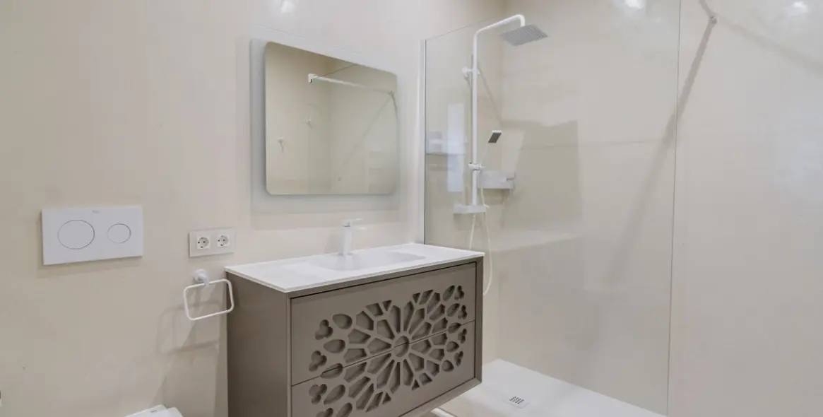 Продажа  отдельно стоящей виллы в Estepona 18