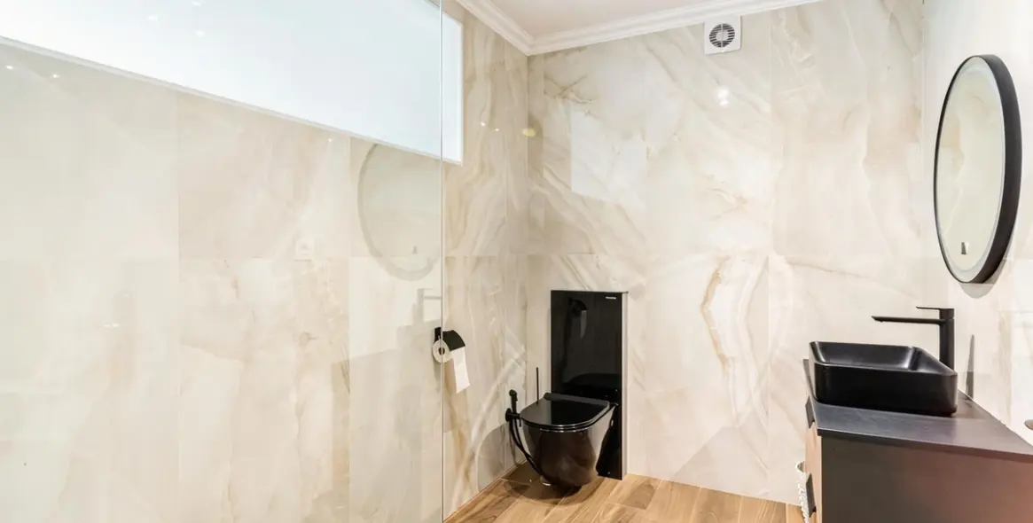 Sale of detached villa in Estepona 23