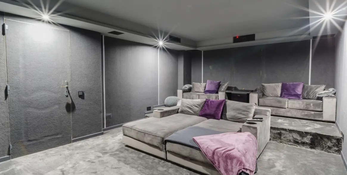 Sale of detached villa in Estepona 26