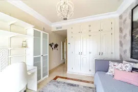 Image 32 thumb