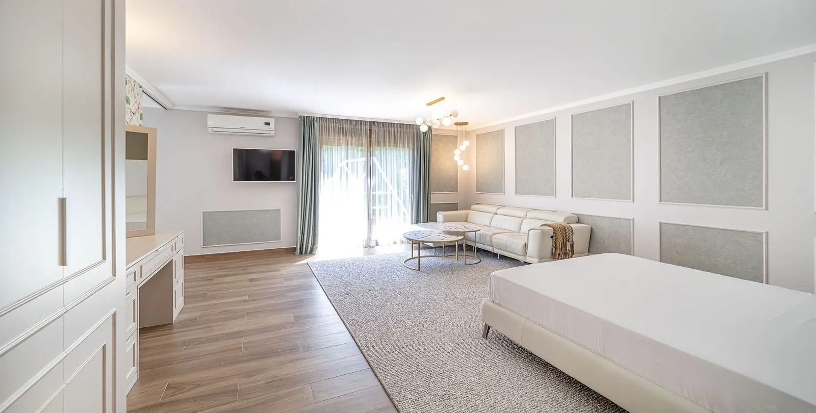 Sale of detached villa in Estepona 49