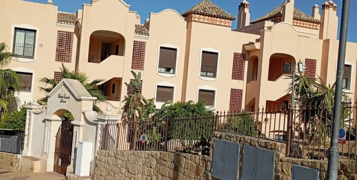Sale of ground floor apartment in Valle Romano 1