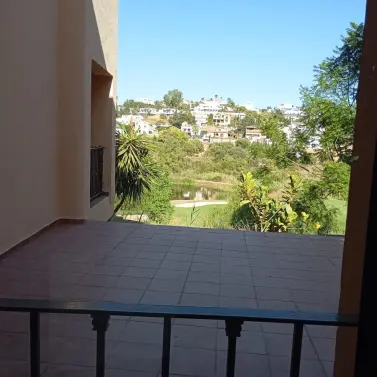Venta de apartamento en planta baja en Valle Romano