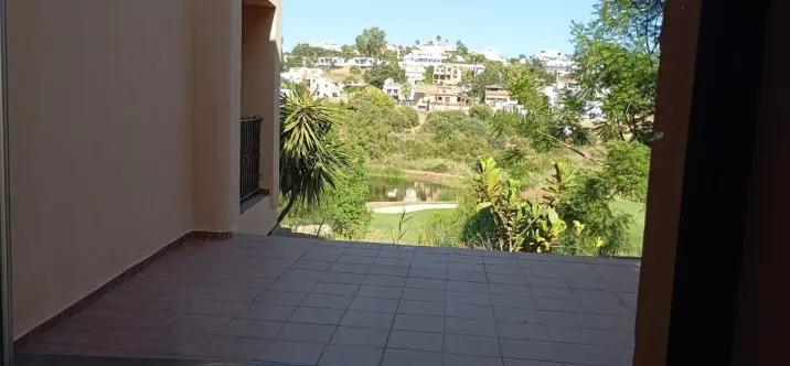 Venta de apartamento en planta baja en Valle Romano 4