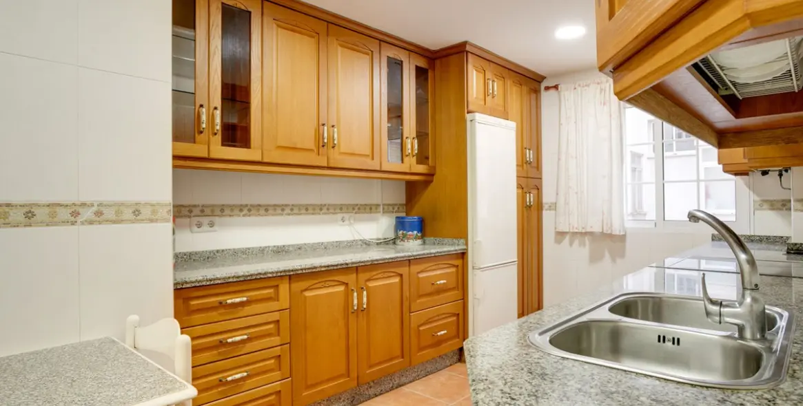 Sale of middle floor apartment in Estepona 9