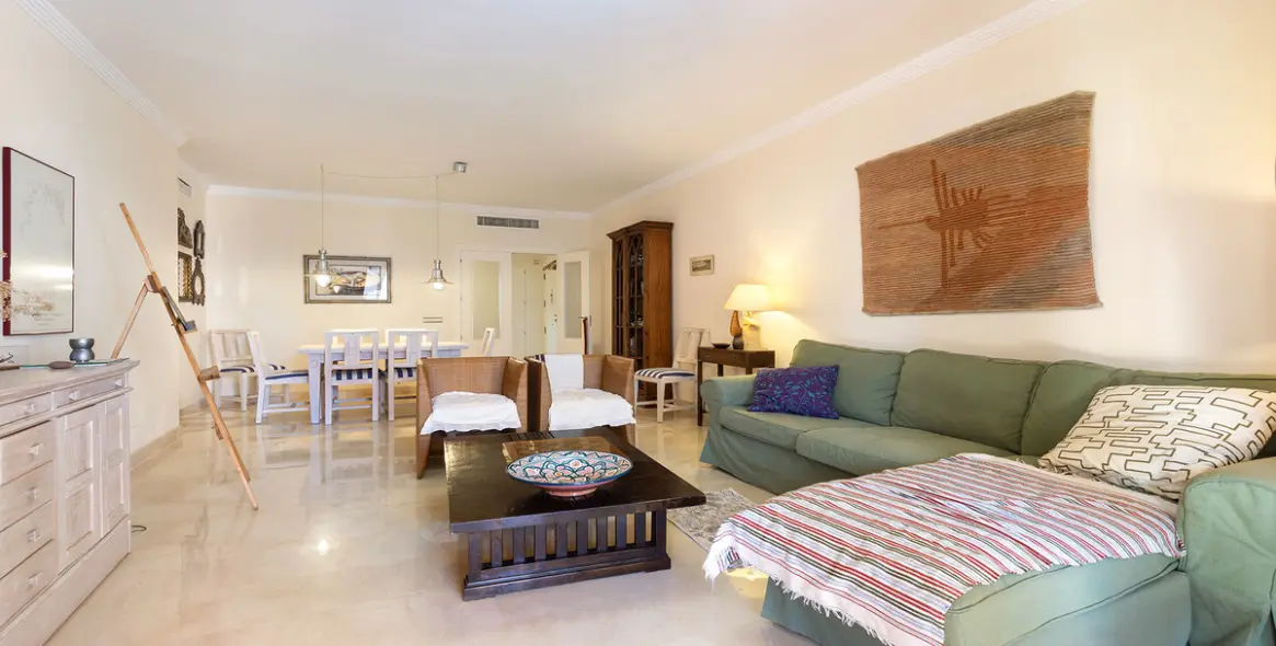 Sale of ground floor apartment in Manilva 2
