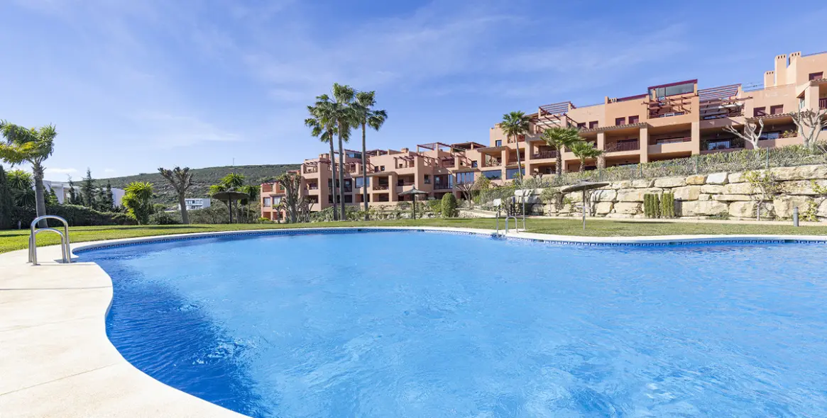 Sale of ground floor apartment in Manilva 5