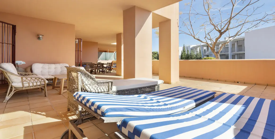 Sale of ground floor apartment in Manilva 14