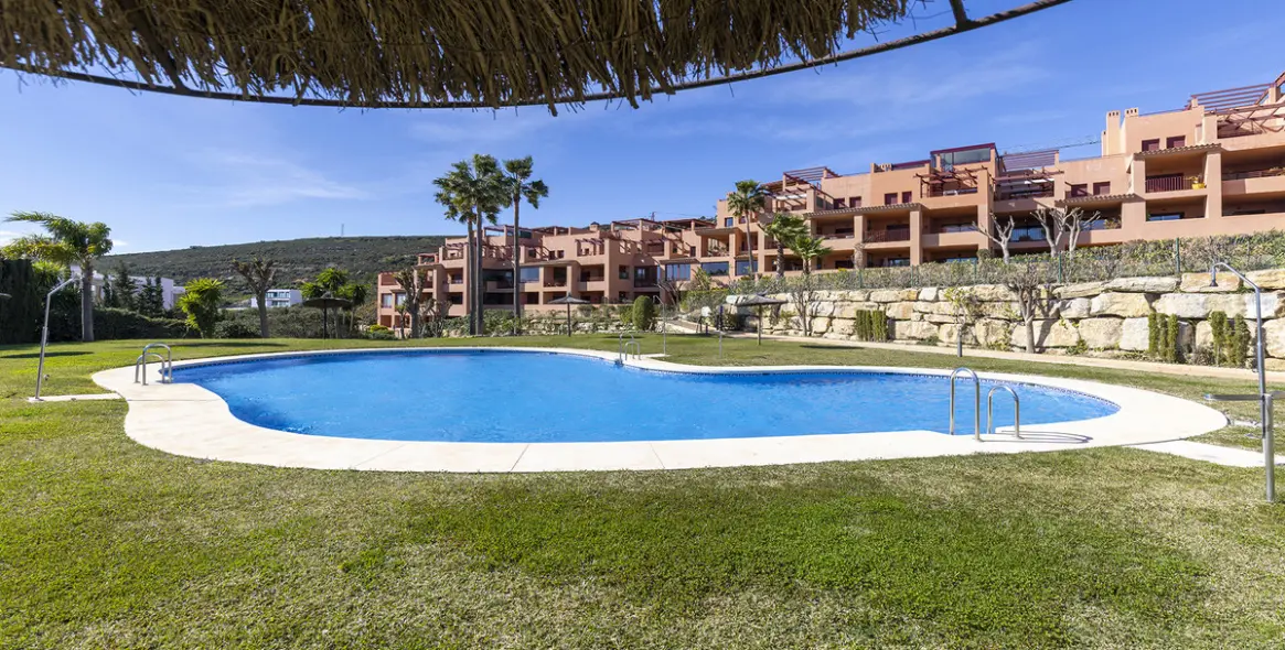 Sale of ground floor apartment in Manilva 22