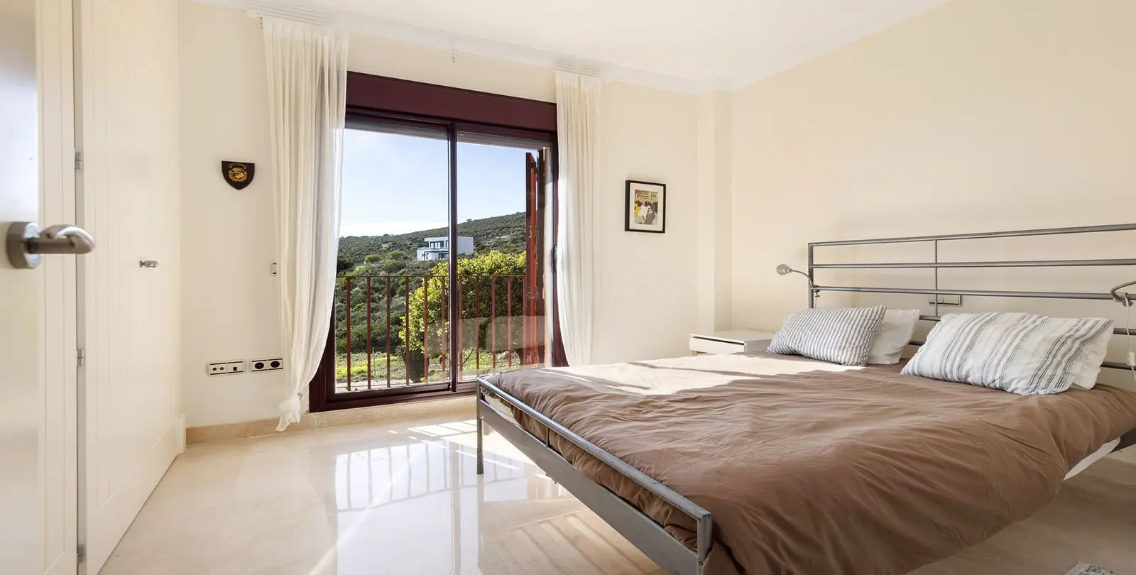 Sale of ground floor apartment in Manilva 15