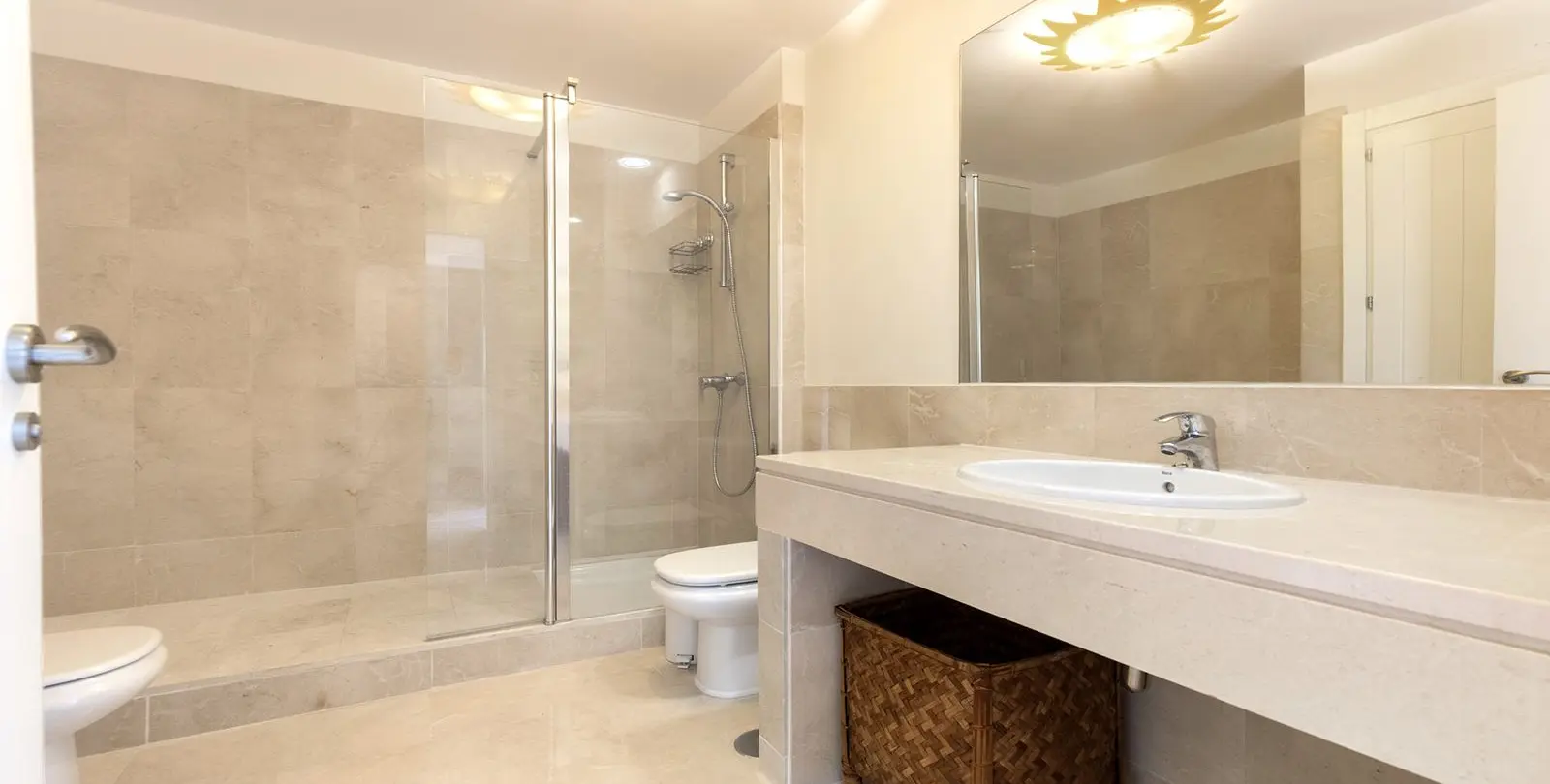 Sale of ground floor apartment in Manilva 20