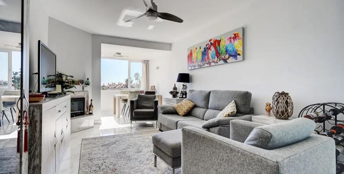 Sale of detached villa in Calahonda 5