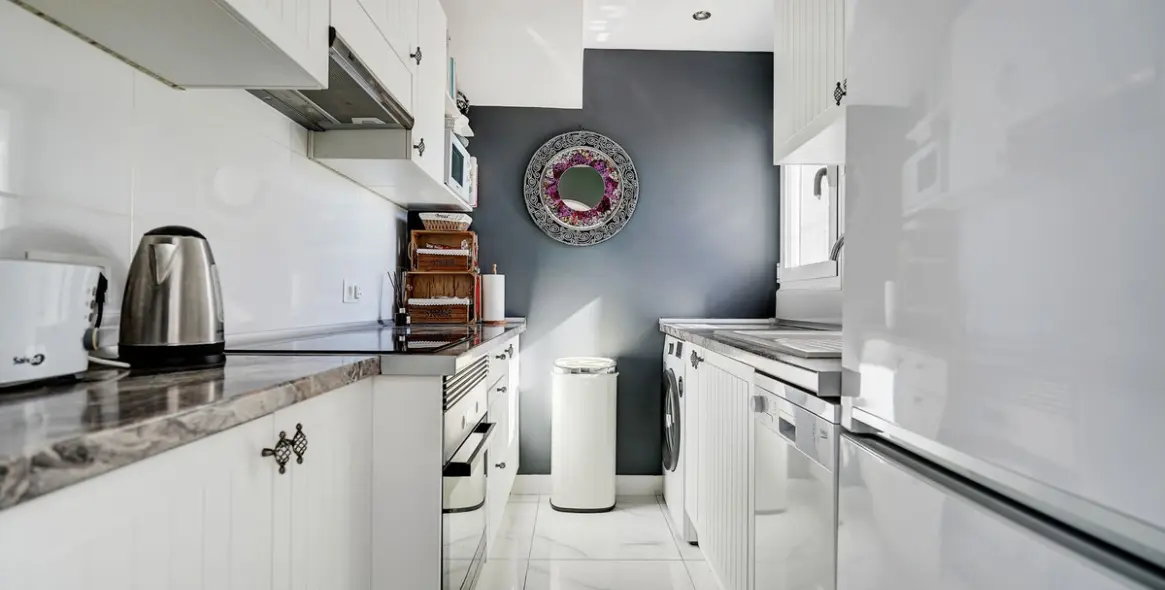 Sale of detached villa in Calahonda 7