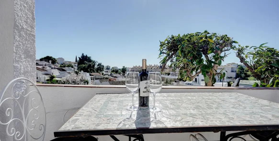 Sale of detached villa in Calahonda 13