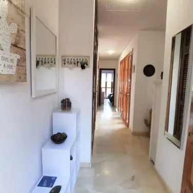 Sale of middle floor apartment in Nueva Andalucía
