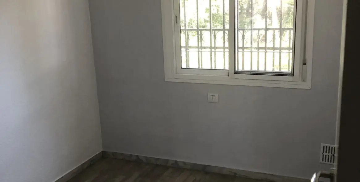 Продажа дома на две семьи в Calahonda 6