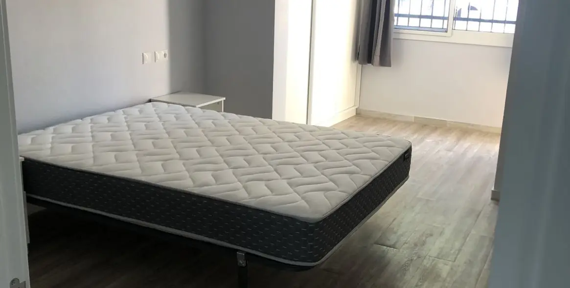 Продажа дома на две семьи в Calahonda 12