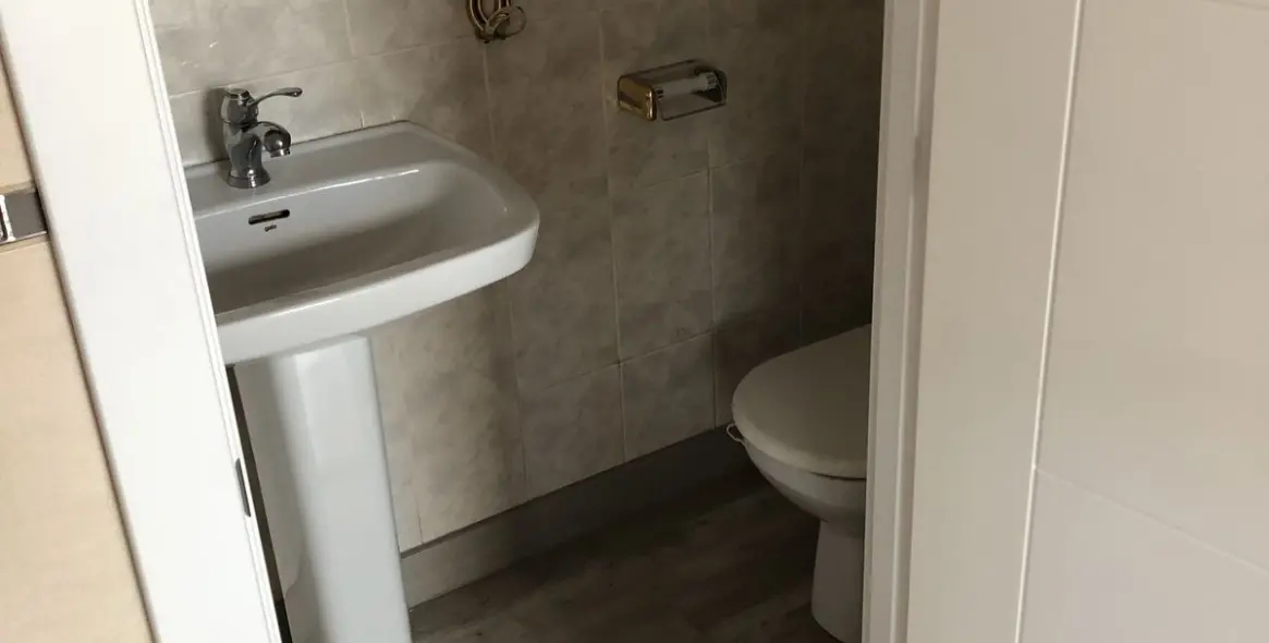 Продажа дома на две семьи в Calahonda 22