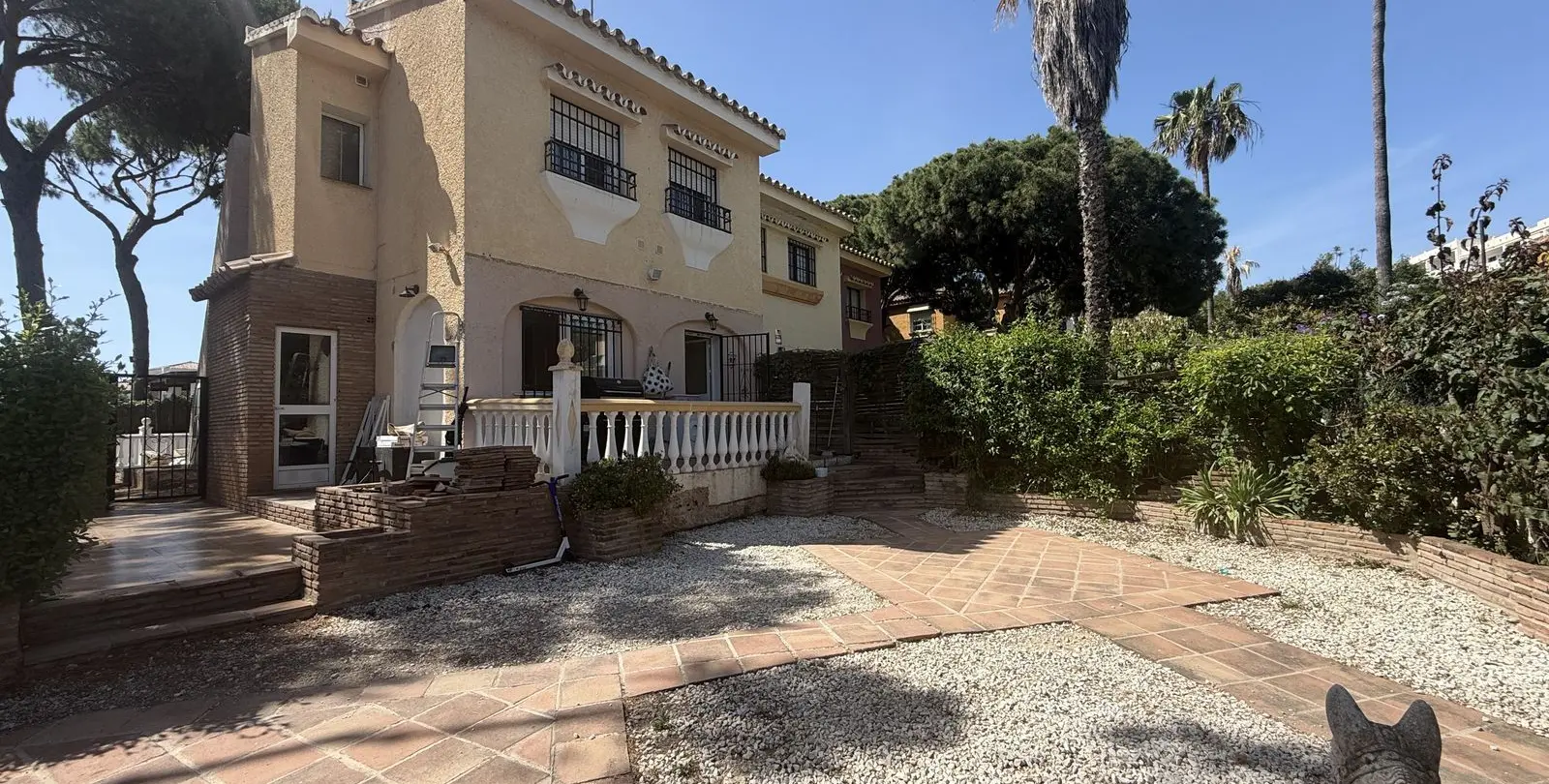 Venta de casa pareada en Calahonda 1