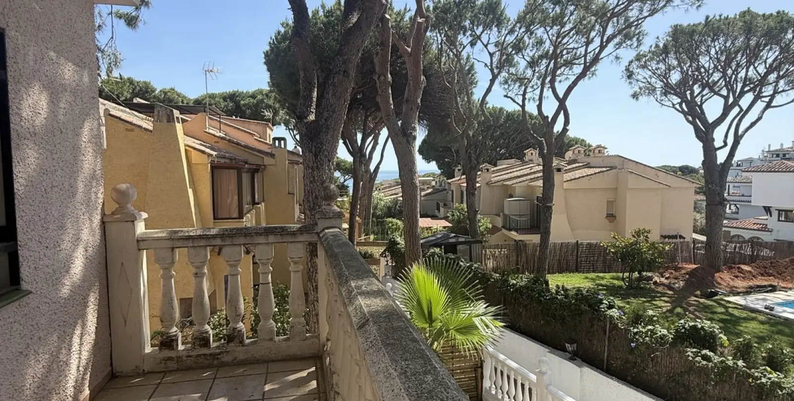 Venta de casa pareada en Calahonda 18