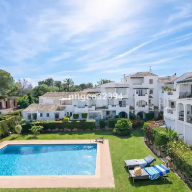 Sale of penthouse in El Paraiso