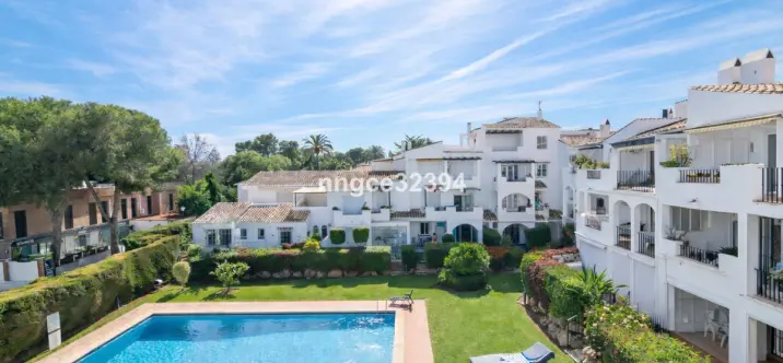 Sale of penthouse in El Paraiso 3