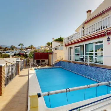 Sale of detached villa in Caleta de Vélez