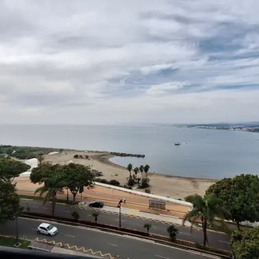 Sale of middle floor apartment in Estepona