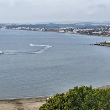 Sale of middle floor apartment in Estepona