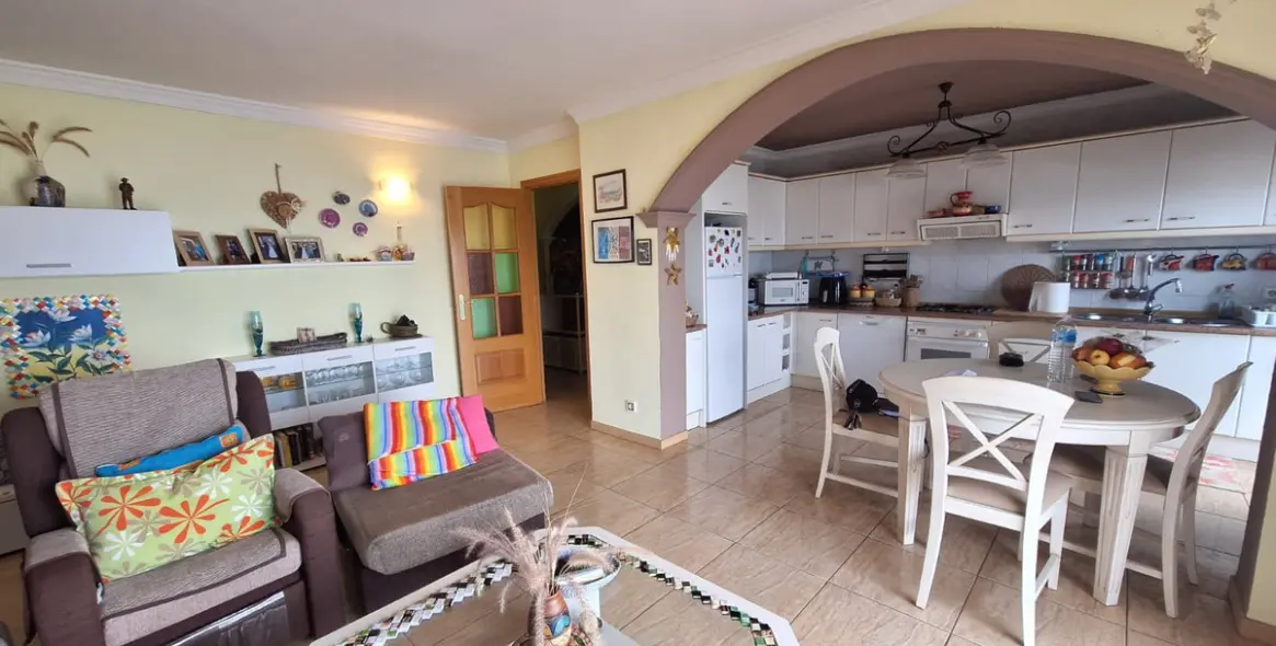 Sale of middle floor apartment in Estepona 7