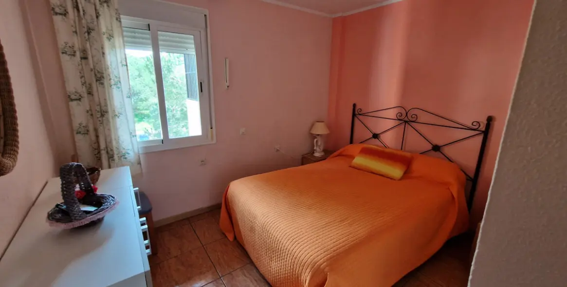 Sale of middle floor apartment in Estepona 16