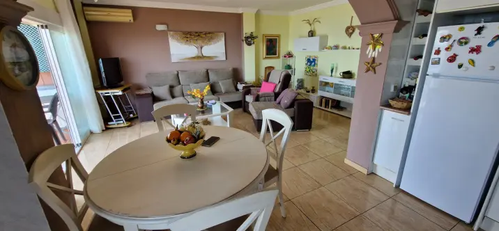 Sale of middle floor apartment in Estepona 3