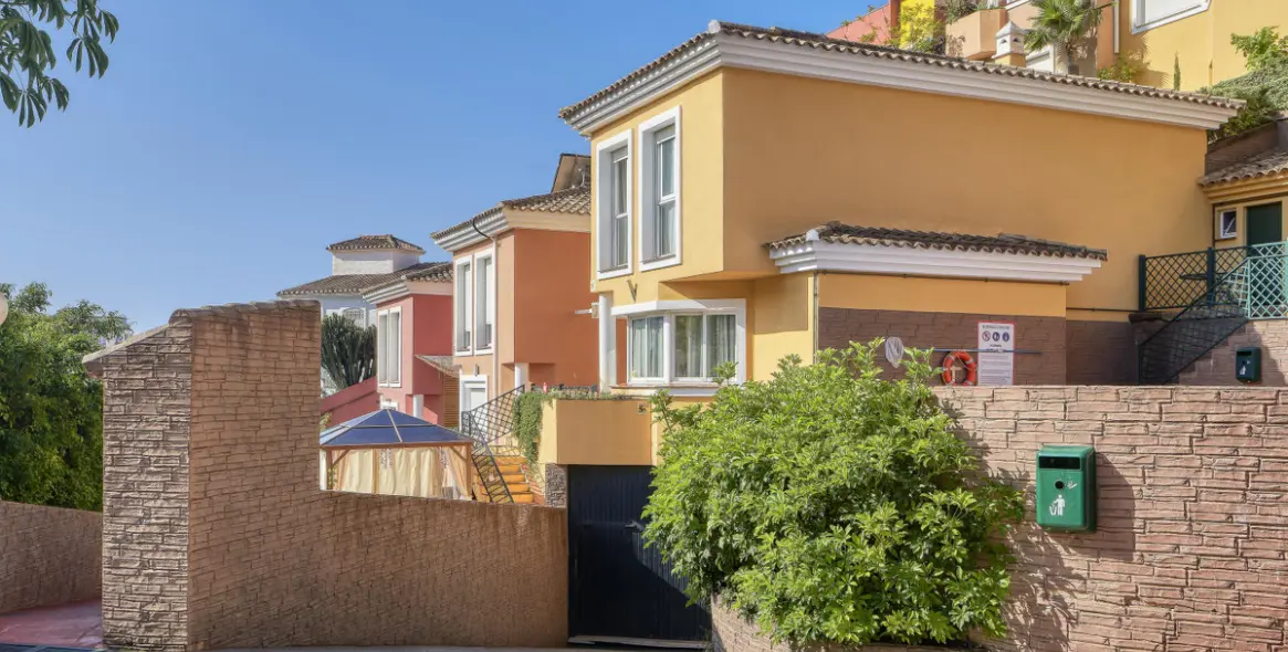 Venta de casa pareada en Benalmadena 1