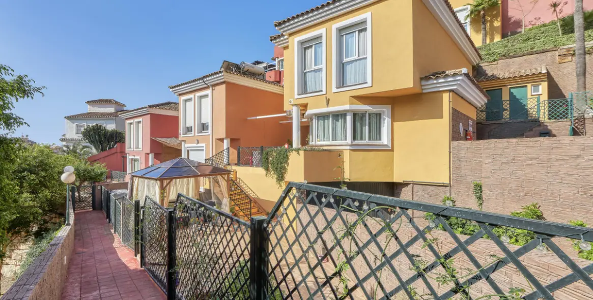 Venta de casa pareada en Benalmadena 2