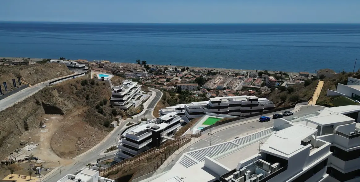 Sale of middle floor apartment in Rincón de la Victoria 1