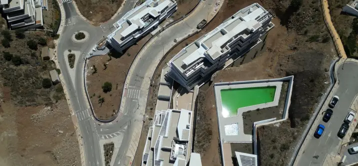 Sale of middle floor apartment in Rincón de la Victoria 2