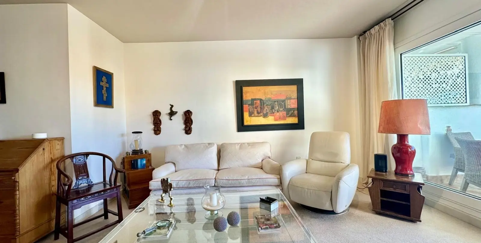 Sale of middle floor apartment in Nueva Andalucía 9