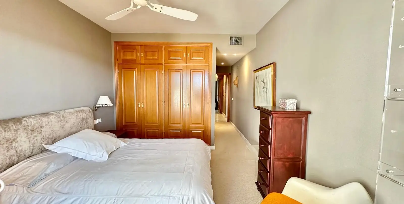 Sale of middle floor apartment in Nueva Andalucía 12