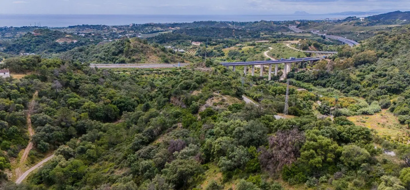 Продажа  жилого участка в Estepona 3
