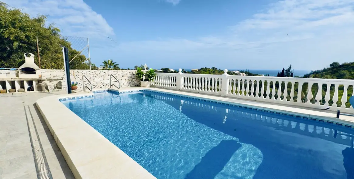 Продажа  отдельно стоящей виллы в Mijas 24