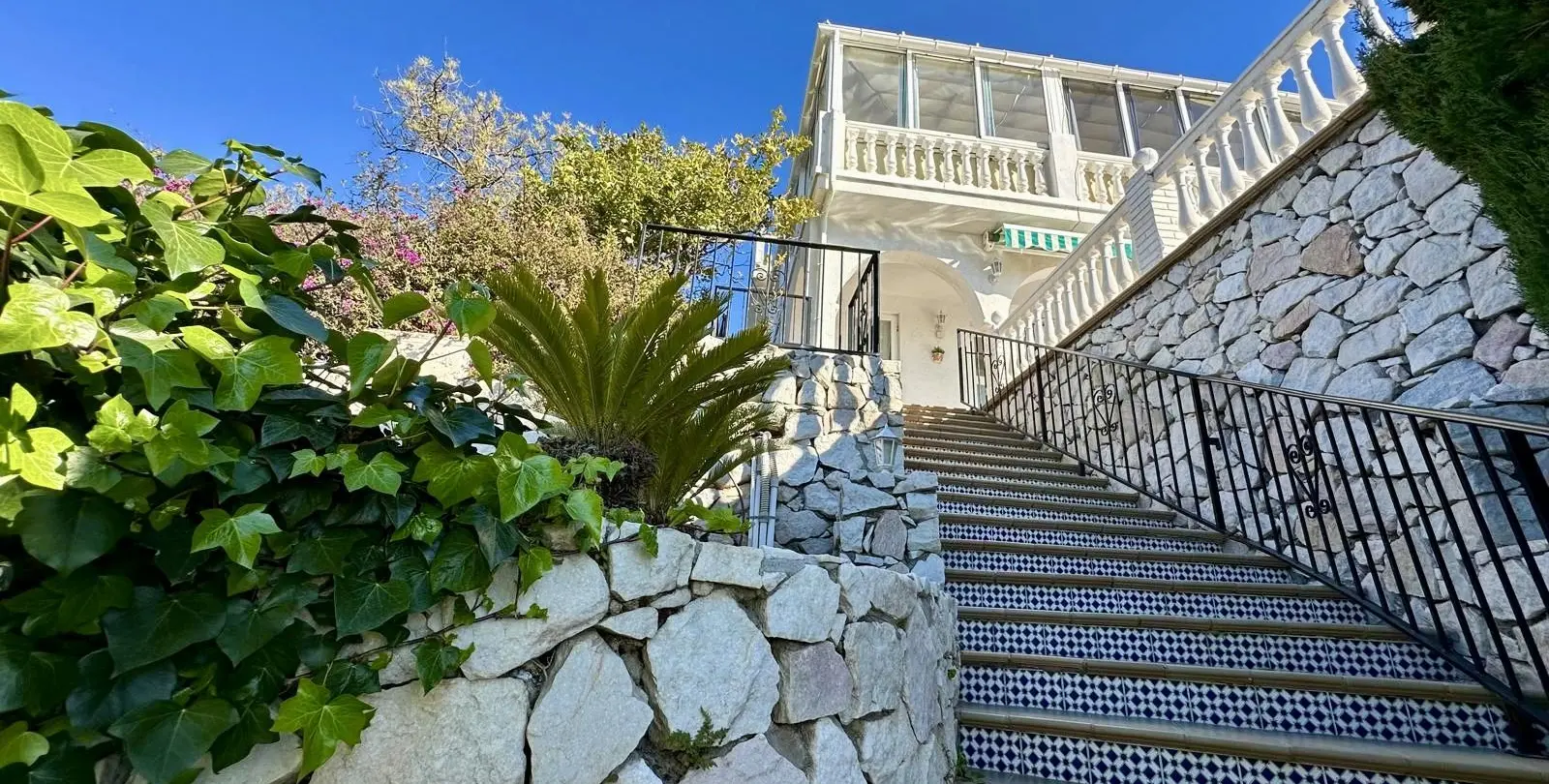 Sale of detached villa in Mijas 40
